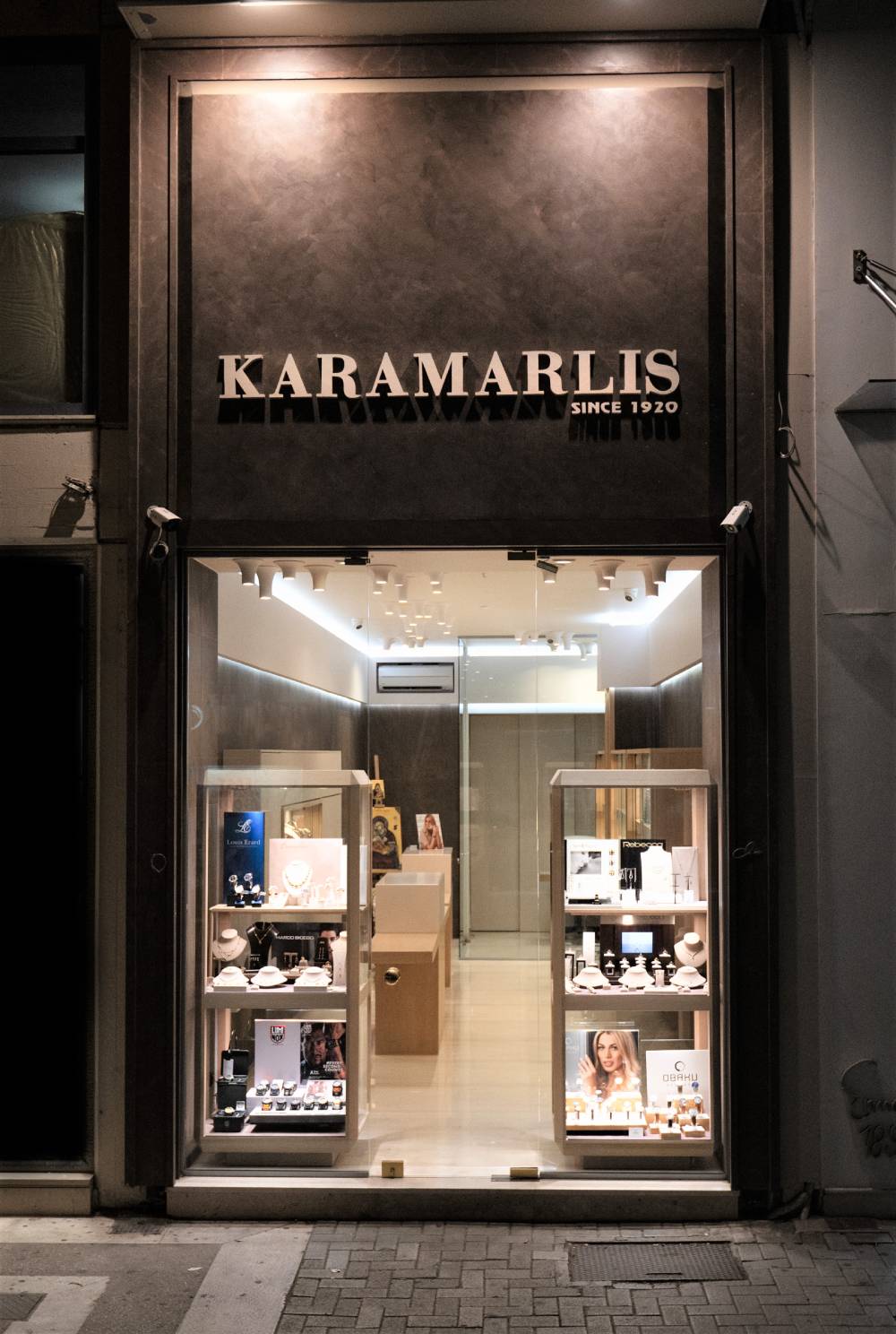 Karamarlis Ποιοί Είμαστε